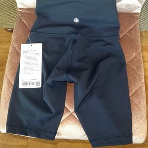 Lululemon wunder shorts